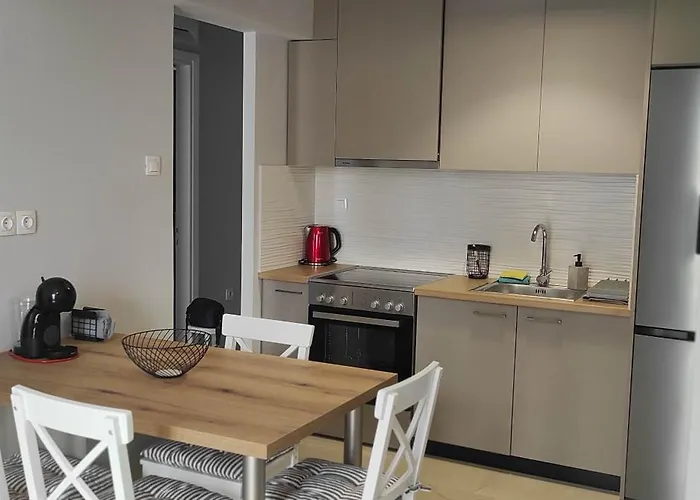 דירה Parastaseis Flat פאטרה