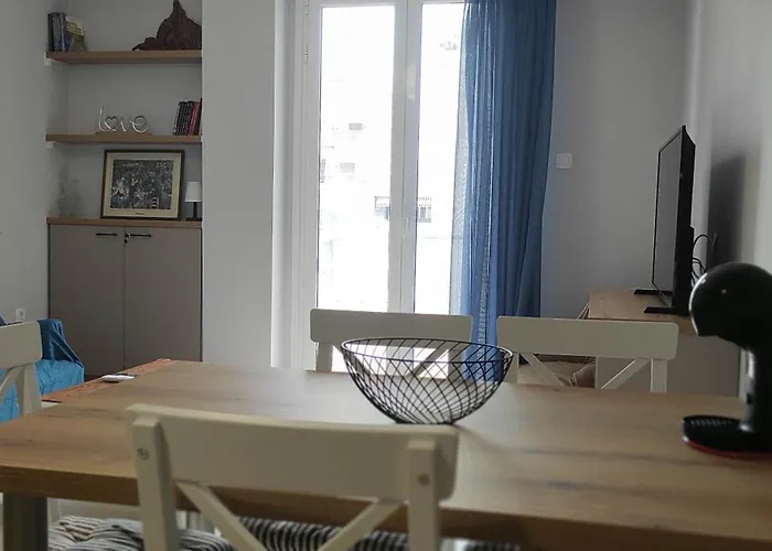 Parastaseis Flat דירה *