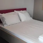Parastaseis Flat * Patras