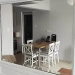 Parastaseis Flat *