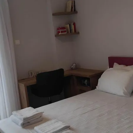Parastaseis Flat