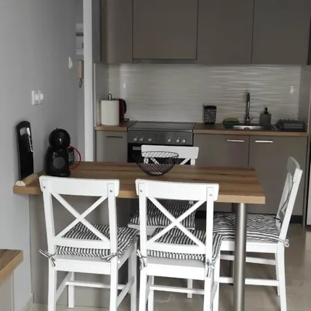 Parastaseis Flat * Patras