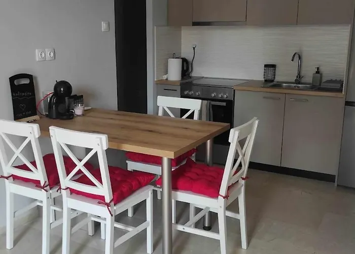 Parastaseis Flat * Patras