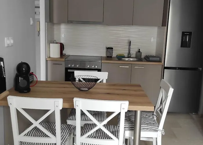 Parastaseis Flat * Patras